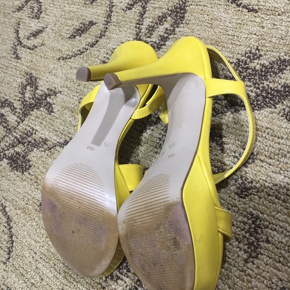 Gorgeous slingback lemon yellow high heels - Picture 3 of 4